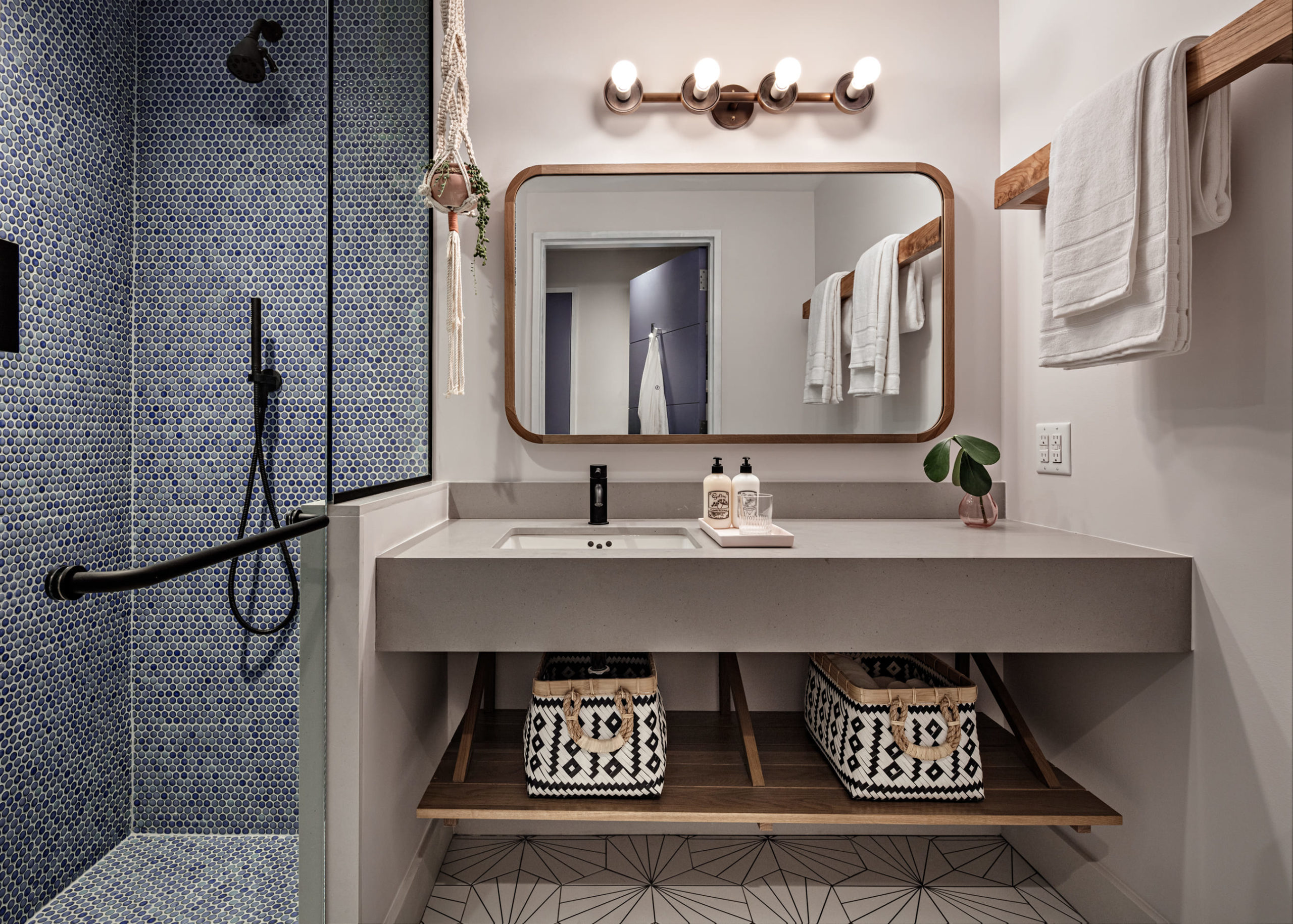 Rockaway_Hotel_Model_Bathroom_2 (1)