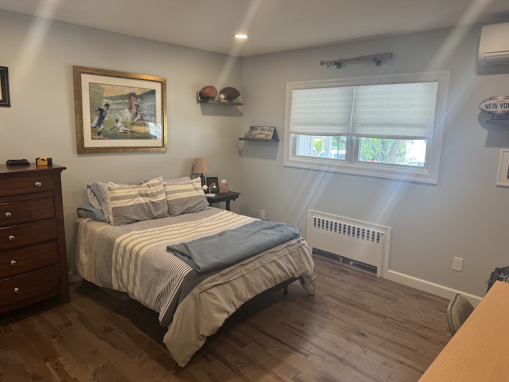 Boy's Room 1